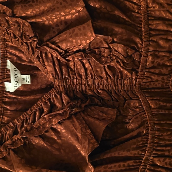 52SEVEN BRAND WOMEN'S COPPER TOP WITH RUFFLES SIZE MEDIUM - Picture 3 of 13